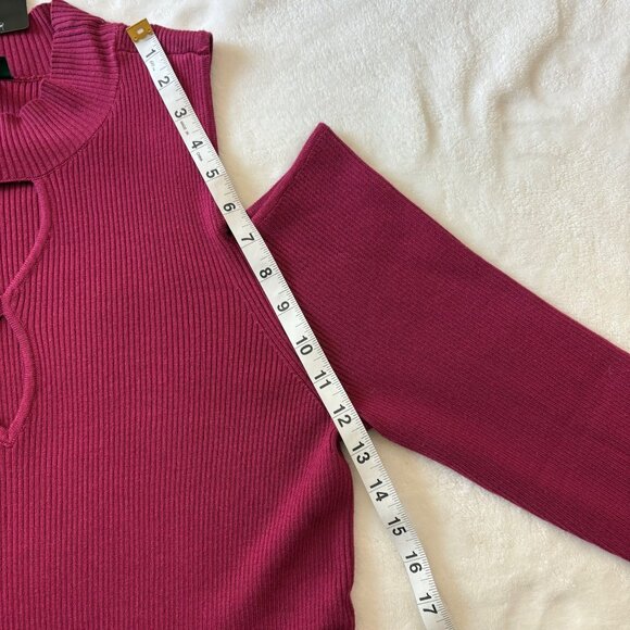 Cold-Shoulder Keyhole Burgundy Ribbed Knit Shirt Dress By Torrid Womens Size 2 - Picture 11 of 15